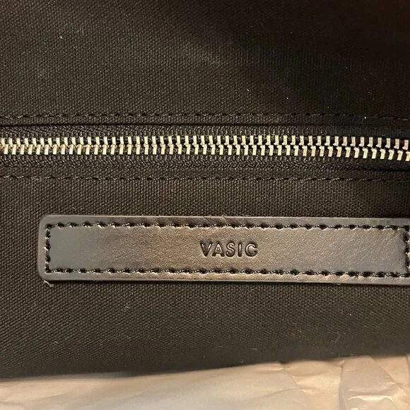 Green Vasic Clutch NWT